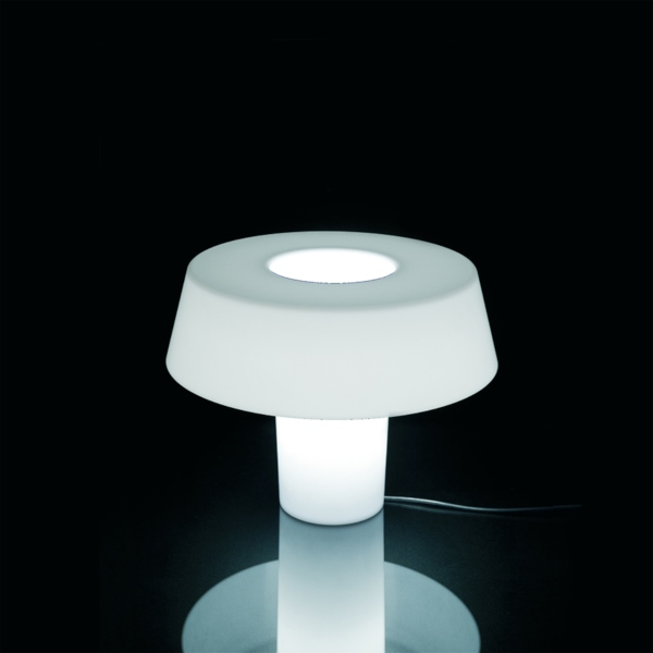 Amami lampada da tavolo creata per Danese